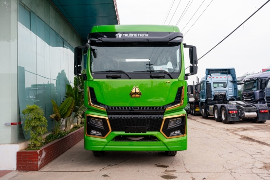 XE ĐẦU KÉO ĐIỆN V9 400 KWH TRƯỜNG THỊNH NHẬP KHẨU